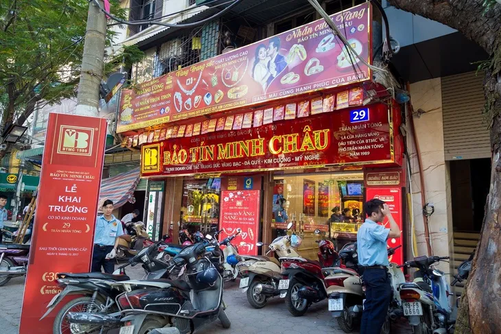Những lưu ý bạn cần biết khi lựa chọn trang sức cưới - Ảnh 2. Những lưu ý bạn cần biết khi lựa chọn trang sức cưới - Ảnh 2.