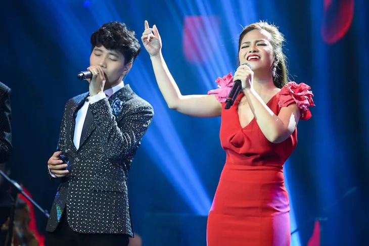 Dương Hoàng Yến - Oplus hòa quyện trong Beauty and the beast trên sân khấu Sao đại chiến - Ảnh 2. Dương Hoàng Yến - Oplus hòa quyện trong Beauty and the beast trên sân khấu Sao đại chiến - Ảnh 2.