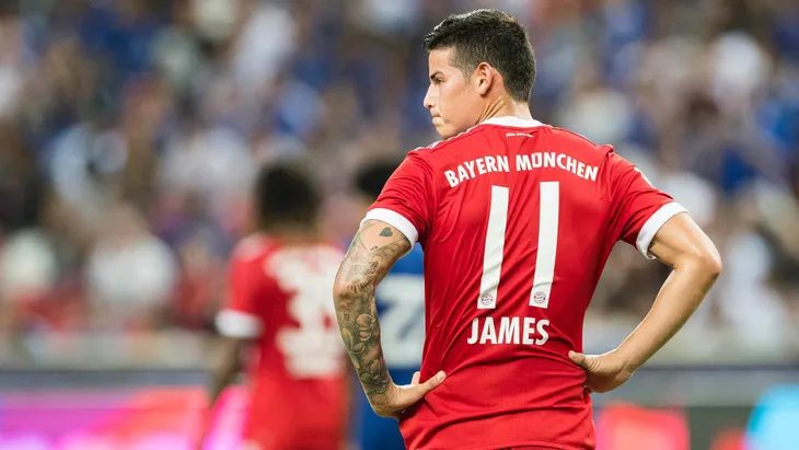 james-rodriguez-back-pose-look-pics james-rodriguez-back-pose-look-pics