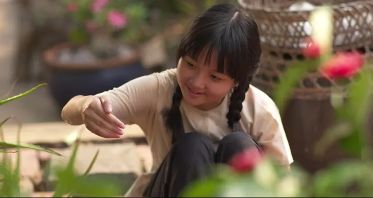 Phim Mộng phù hoa - Tập 1: Ba Trang đau đớn chịu cảnh tang cha khi mới lên 10 - Ảnh 1. Phim Mộng phù hoa - Tập 1: Ba Trang đau đớn chịu cảnh tang cha khi mới lên 10 - Ảnh 1.