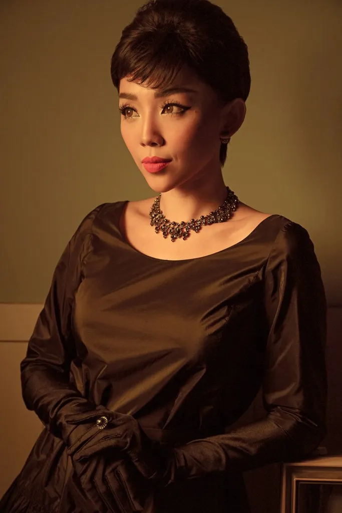 Tung ảnh theo style cổ điển, Tóc Tiên hết thích phong cách gợi cảm? - Ảnh 2. Tung ảnh theo style cổ điển, Tóc Tiên hết thích phong cách gợi cảm? - Ảnh 2.