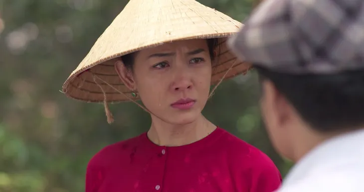 Phim Mộng phù hoa - Tập 2: Ba Trang (Kim Tuyến) sống cuộc đời tù túng, suýt bị ba dượng hãm hại - Ảnh 7. Phim Mộng phù hoa - Tập 2: Ba Trang (Kim Tuyến) sống cuộc đời tù túng, suýt bị ba dượng hãm hại - Ảnh 7.