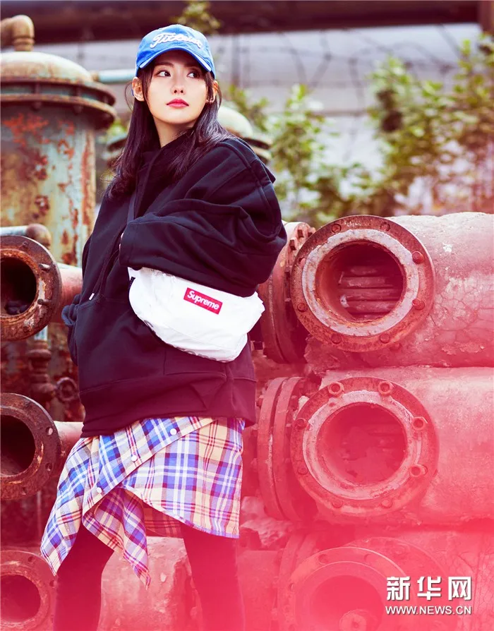 Trương Gia Nghê khoe hình ảnh tomboy cá tính - Ảnh 3. Trương Gia Nghê khoe hình ảnh tomboy cá tính - Ảnh 3.