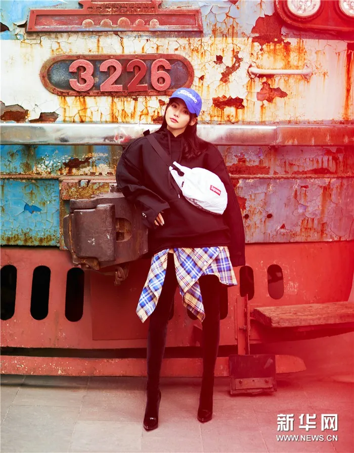 Trương Gia Nghê khoe hình ảnh tomboy cá tính - Ảnh 4. Trương Gia Nghê khoe hình ảnh tomboy cá tính - Ảnh 4.