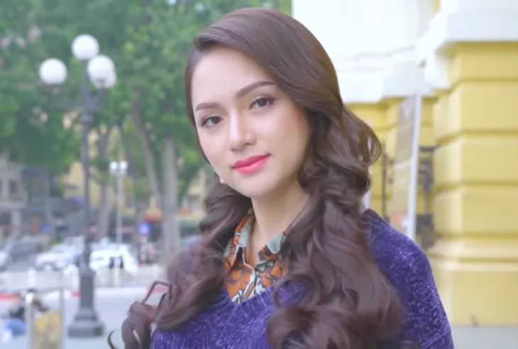 Hương Giang Idol tự tin giới thiệu bản thân tại Hoa hậu chuyển giới - Ảnh 1. Hương Giang Idol tự tin giới thiệu bản thân tại Hoa hậu chuyển giới - Ảnh 1.