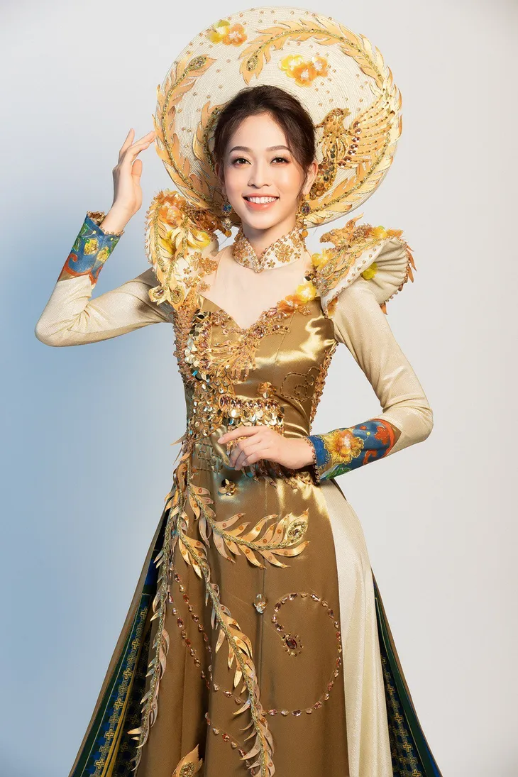 Hé lộ bộ trang phục dân tộc Á hậu Phương Nga dự thi Miss Grand International 2018 - Ảnh 6. Hé lộ bộ trang phục dân tộc Á hậu Phương Nga dự thi Miss Grand International 2018 - Ảnh 6.
