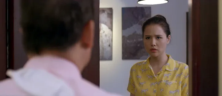 Yêu thì ghét thôi - Tập 12: Ngày đầu đi làm bảo vệ, Du đã đẩy khách VIP ngã sõng soài - Ảnh 1. Yêu thì ghét thôi - Tập 12: Ngày đầu đi làm bảo vệ, Du đã đẩy khách VIP ngã sõng soài - Ảnh 1.
