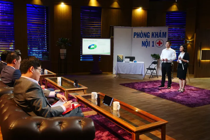 Shark Tank Việt Nam - Tập cuối: Startup viễn thông y tế mất cơ hội được đầu tư vì sai mô hình chiến lược - Ảnh 3. Shark Tank Việt Nam - Tập cuối: Startup viễn thông y tế mất cơ hội được đầu tư vì sai mô hình chiến lược - Ảnh 3.