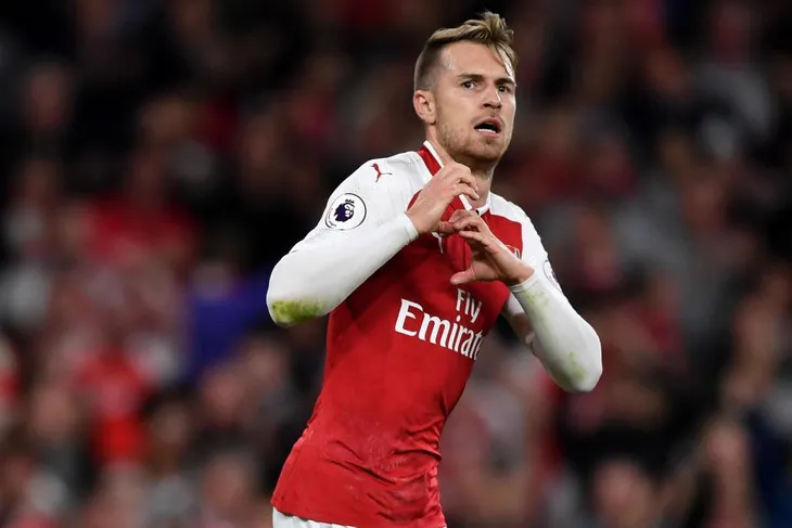 Đội hình kết hợp Arsenal - Liverpool: Hàng thủ thương hiệu The Kop - Ảnh 3. Đội hình kết hợp Arsenal - Liverpool: Hàng thủ thương hiệu The Kop - Ảnh 3.