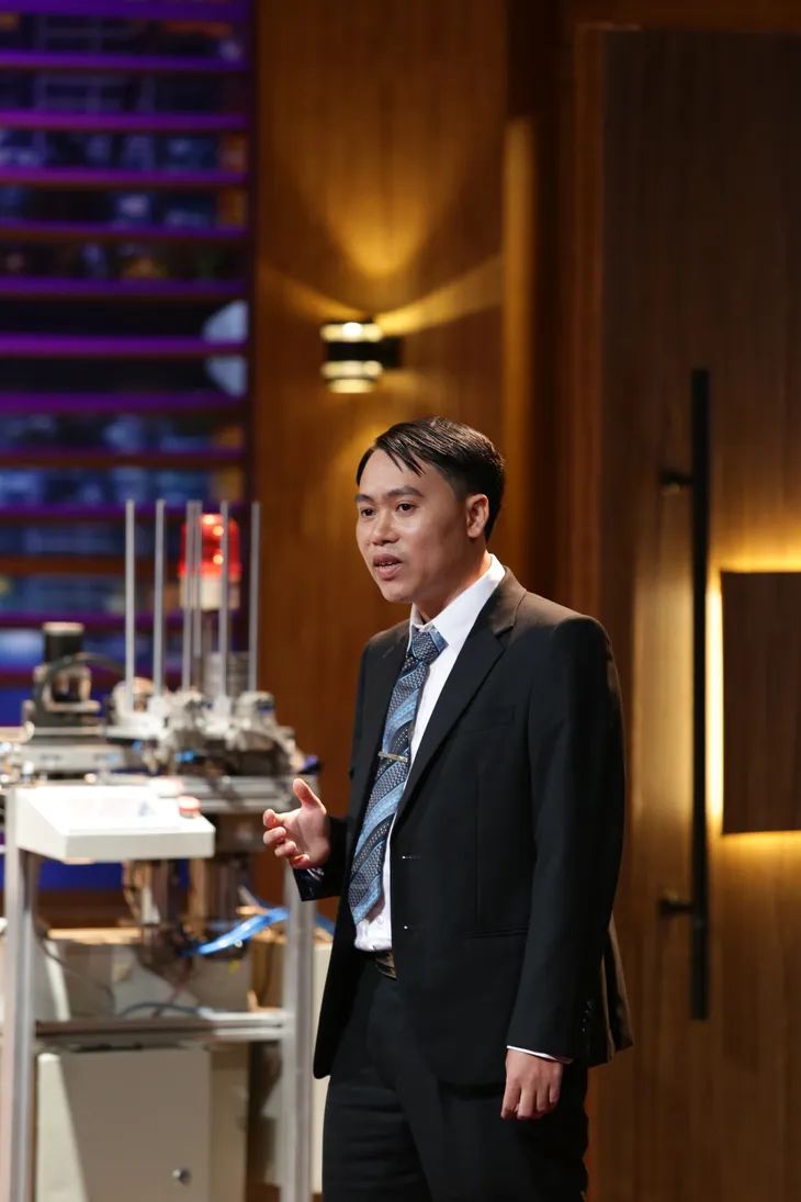 Á quân Startup Wheel 2017 được shark Phú hỗ trợ 500.000 USD trong tập cuối Shark Tank Việt Nam - Ảnh 4. Á quân Startup Wheel 2017 được shark Phú hỗ trợ 500.000 USD trong tập cuối Shark Tank Việt Nam - Ảnh 4.