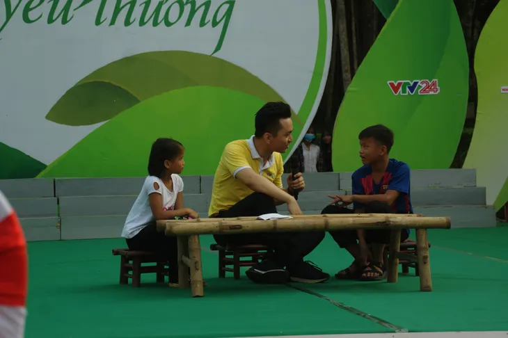 Cặp lá yêu thương 3 năm: Những hình ảnh từ Thanh Hóa - Ảnh 8. Cặp lá yêu thương 3 năm: Những hình ảnh từ Thanh Hóa - Ảnh 8.
