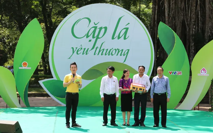 Cặp lá yêu thương sinh nhật 3 tuổi: Những khoảnh khắc đáng nhớ! - Ảnh 6. Cặp lá yêu thương sinh nhật 3 tuổi: Những khoảnh khắc đáng nhớ! - Ảnh 6.