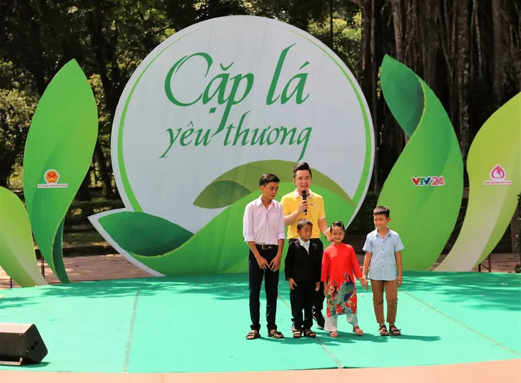 Cặp lá yêu thương sinh nhật 3 tuổi: Những khoảnh khắc đáng nhớ! - Ảnh 3. Cặp lá yêu thương sinh nhật 3 tuổi: Những khoảnh khắc đáng nhớ! - Ảnh 3.