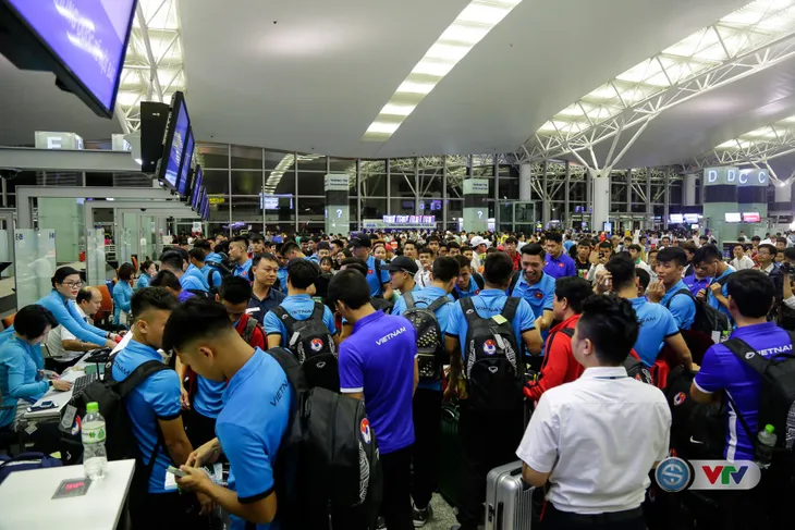 ẢNH: Chuẩn bị cho AFF Cup 2018, ĐT Việt Nam lên đường sang Hàn Quốc tập huấn - Ảnh 9. ẢNH: Chuẩn bị cho AFF Cup 2018, ĐT Việt Nam lên đường sang Hàn Quốc tập huấn - Ảnh 9.