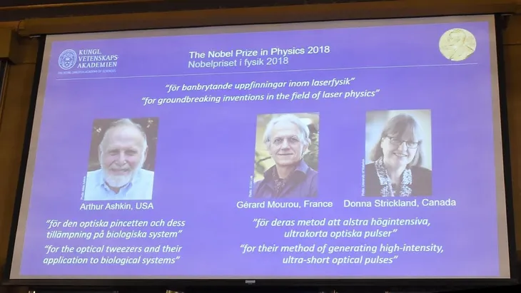 Nobel Vật lý 2018: Thêm một người phụ nữ được vinh danh trong lịch sử Nobel Vật lý - Ảnh 1. Nobel Vật lý 2018: Thêm một người phụ nữ được vinh danh trong lịch sử Nobel Vật lý - Ảnh 1.