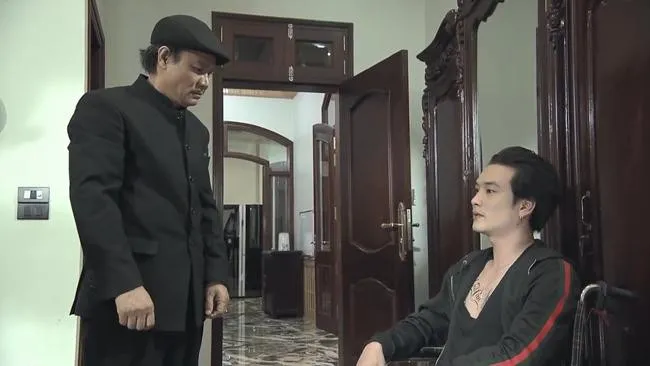Quỳnh búp bê - Tập 14: Cảnh gặp nguy vì đưa mẹ con Quỳnh bỏ trốn - Ảnh 1. Quỳnh búp bê - Tập 14: Cảnh gặp nguy vì đưa mẹ con Quỳnh bỏ trốn - Ảnh 1.