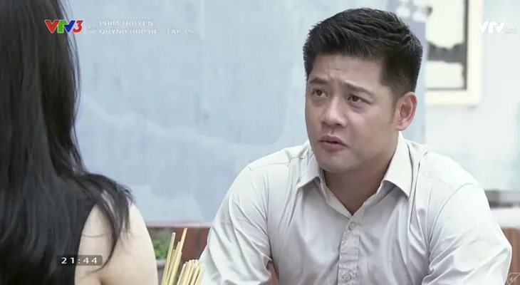 Quỳnh búp bê - Tập 19: Lan bị tai nạn nằm một chỗ, Quỳnh được ông chủ quan tâm đặc biệt - Ảnh 11. Quỳnh búp bê - Tập 19: Lan bị tai nạn nằm một chỗ, Quỳnh được ông chủ quan tâm đặc biệt - Ảnh 11.