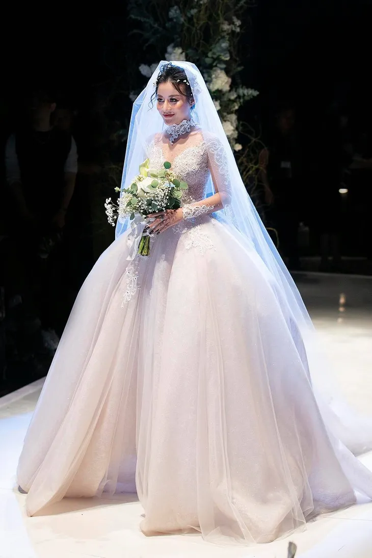 Calla Show 2018 - Show diễn đặc biệt nhất của làng thời trang: Khi sàn catwalk trở thành lễ đường tình yêu - Ảnh 4. Calla Show 2018 - Show diễn đặc biệt nhất của làng thời trang: Khi sàn catwalk trở thành lễ đường tình yêu - Ảnh 4.
