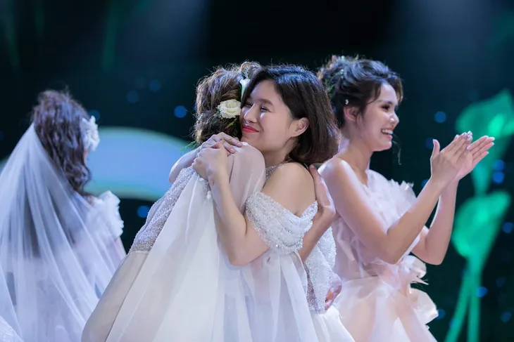 Calla Show 2018 - Show diễn đặc biệt nhất của làng thời trang: Khi sàn catwalk trở thành lễ đường tình yêu - Ảnh 7. Calla Show 2018 - Show diễn đặc biệt nhất của làng thời trang: Khi sàn catwalk trở thành lễ đường tình yêu - Ảnh 7.
