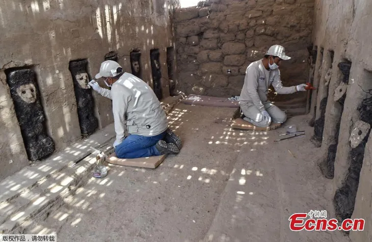 Phát hiện nhiều tượng gỗ cổ 800 năm tuổi tại Peru - Ảnh 3. Phát hiện nhiều tượng gỗ cổ 800 năm tuổi tại Peru - Ảnh 3.