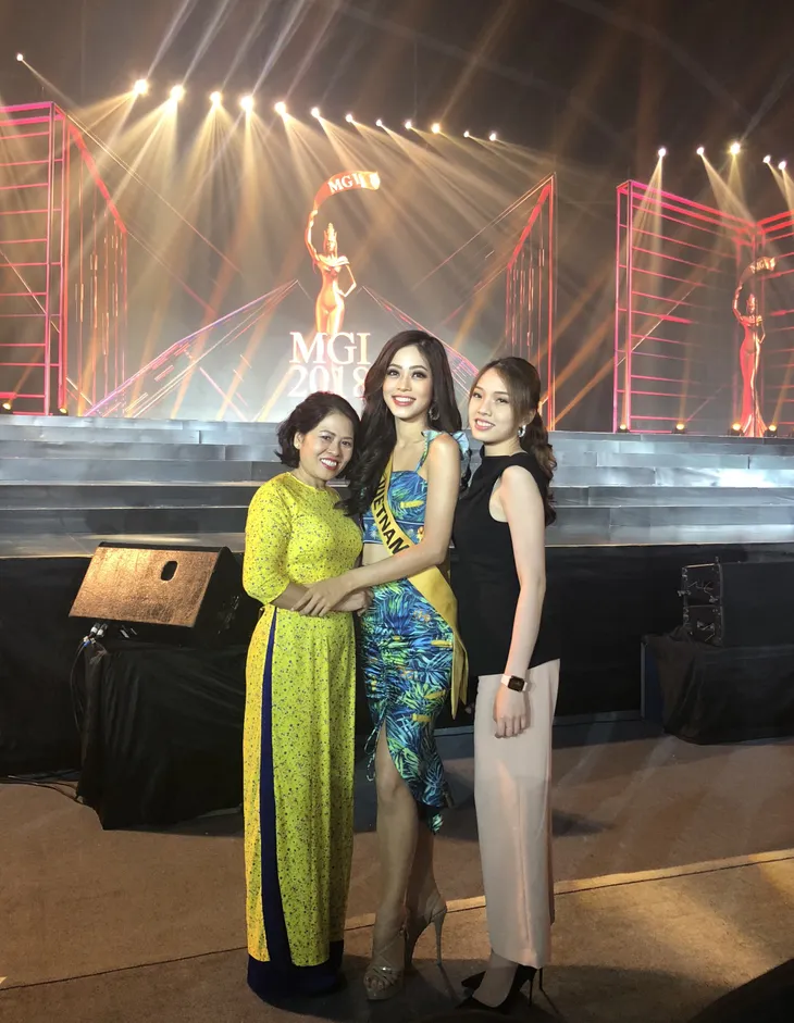 Á hậu Phương Nga tỏa sáng tại Bán kết Hoa hậu Hòa bình 2018 - Ảnh 4. Á hậu Phương Nga tỏa sáng tại Bán kết Hoa hậu Hòa bình 2018 - Ảnh 4.