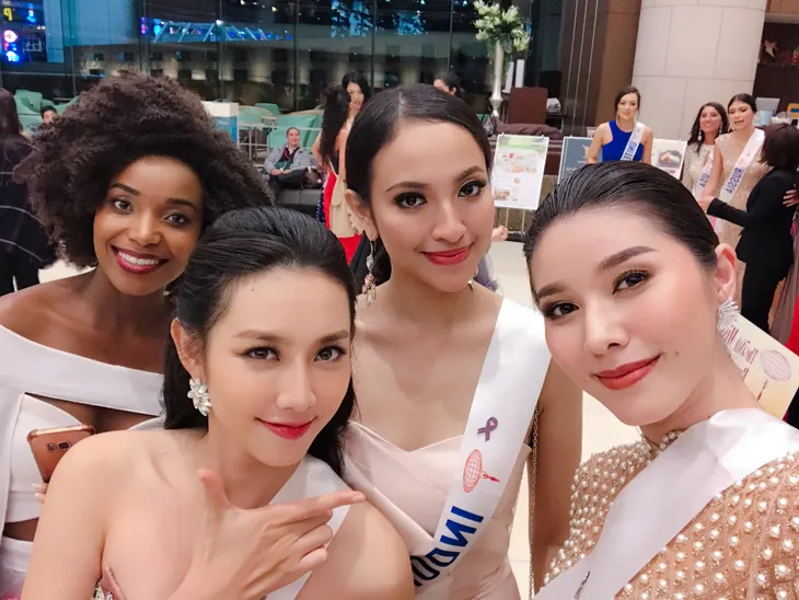 Mới đến Miss International 2018, Thùy Tiên đã liên tiếp ghi điểm - Ảnh 4. Mới đến Miss International 2018, Thùy Tiên đã liên tiếp ghi điểm - Ảnh 4.