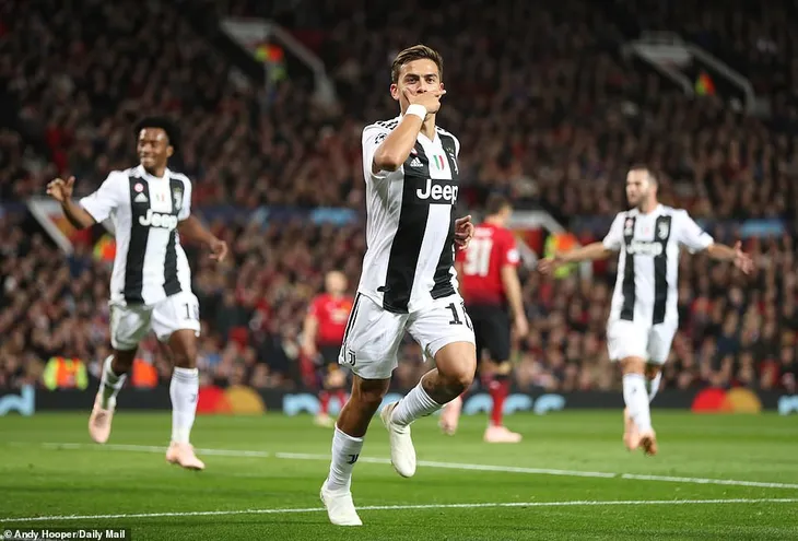 Sau 22 năm, Juventus mới hả hê như thế tại Old Trafford - Ảnh 1. Sau 22 năm, Juventus mới hả hê như thế tại Old Trafford - Ảnh 1.