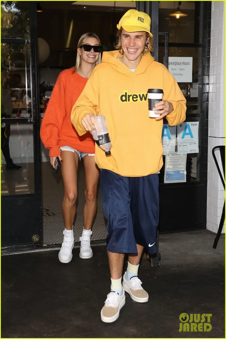 Justin Bieber và hôn thê cứ thế này bảo sao Selena Gomez không ốm - Ảnh 4. Justin Bieber và hôn thê cứ thế này bảo sao Selena Gomez không ốm - Ảnh 4.