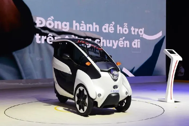 Xế lạ Toyota i Road hút khách tại VMS 2018 - Ảnh 1. Xế lạ Toyota i Road hút khách tại VMS 2018 - Ảnh 1.