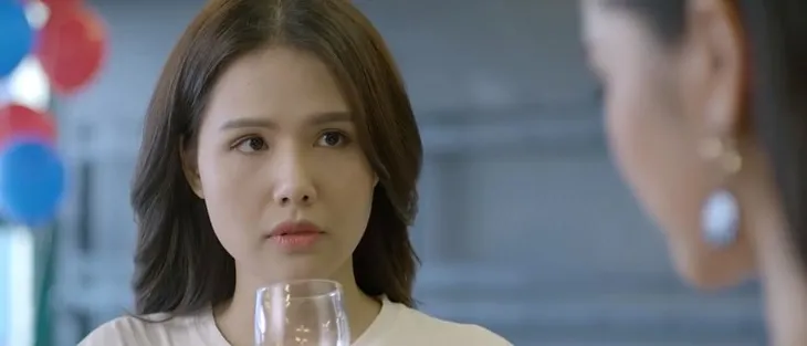 Yêu thì ghét thôi - Tập 16: Trang khiêu khích Kim trong ngày Du khai trương trung tâm - Ảnh 2. Yêu thì ghét thôi - Tập 16: Trang khiêu khích Kim trong ngày Du khai trương trung tâm - Ảnh 2.