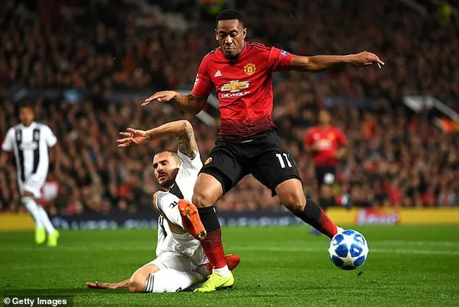Đội hình kết hợp Man Utd – Arsenal: Quỷ đỏ lép vế - Ảnh 5. Đội hình kết hợp Man Utd – Arsenal: Quỷ đỏ lép vế - Ảnh 5.