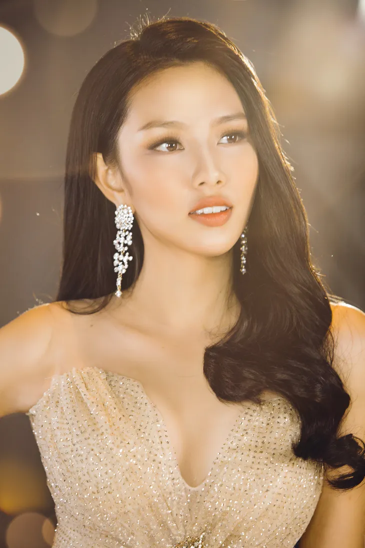 Thùy Tiên gây xúc động qua video tự giới thiệu tại Miss International 2018 - Ảnh 10. Thùy Tiên gây xúc động qua video tự giới thiệu tại Miss International 2018 - Ảnh 10.