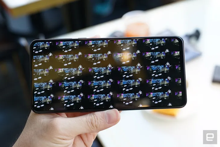 Xiaomi ra mắt Mi Mix 3: Không tai thỏ, camera trượt, RAM 10GB - Ảnh 1. Xiaomi ra mắt Mi Mix 3: Không tai thỏ, camera trượt, RAM 10GB - Ảnh 1.
