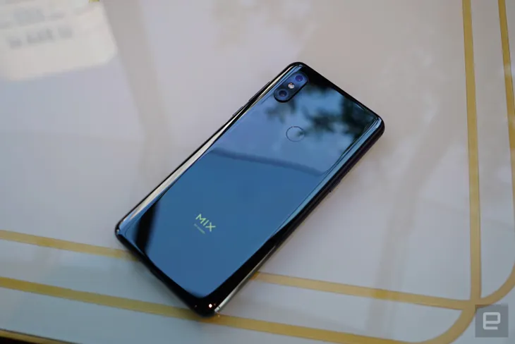 Xiaomi ra mắt Mi Mix 3: Không tai thỏ, camera trượt, RAM 10GB - Ảnh 3. Xiaomi ra mắt Mi Mix 3: Không tai thỏ, camera trượt, RAM 10GB - Ảnh 3.
