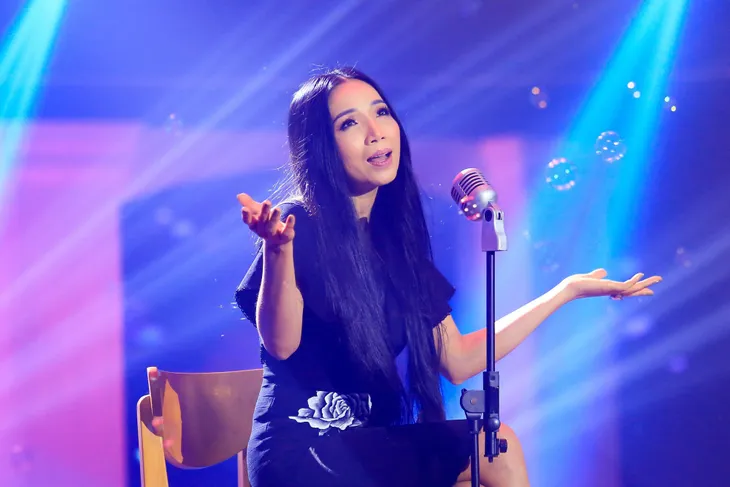 Danh ca Phương Dung chinh phục khán giả với “Những ngày hoa mộng” - Ảnh 9. Danh ca Phương Dung chinh phục khán giả với “Những ngày hoa mộng” - Ảnh 9.