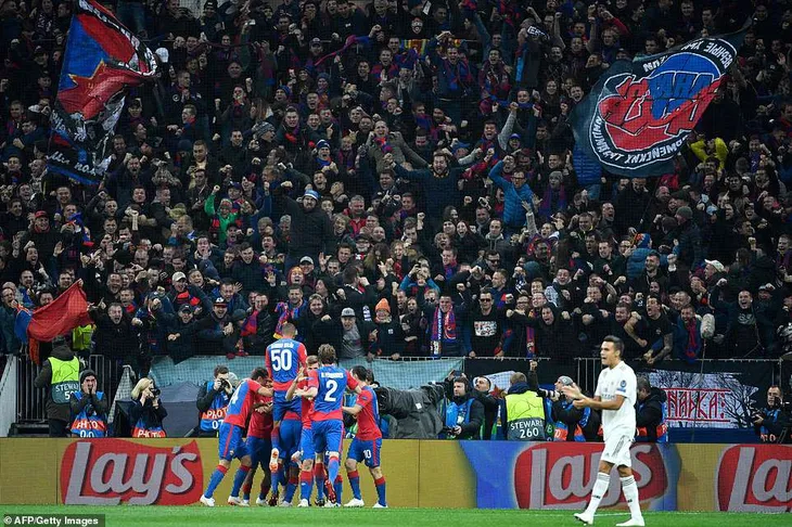 Kết quả bóng đá Champions League sáng 3/10: Real Madrid thất bại, Man Utd hòa bạc nhược - Ảnh 3. Kết quả bóng đá Champions League sáng 3/10: Real Madrid thất bại, Man Utd hòa bạc nhược - Ảnh 3.
