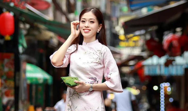 Thùy Tiên nhận “cơn mưa” lời chúc trước thềm Chung kết Miss International 2018 - Ảnh 2. Thùy Tiên nhận “cơn mưa” lời chúc trước thềm Chung kết Miss International 2018 - Ảnh 2.