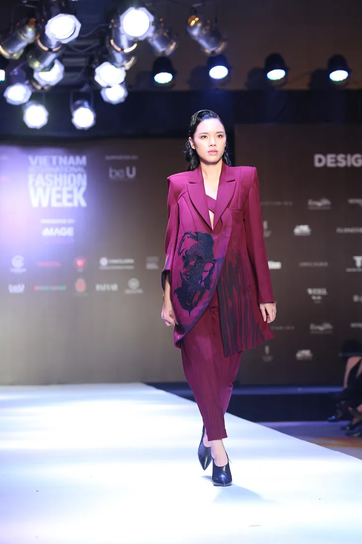 20 NTK, thương hiệu tham dự Tuần lễ thời trang quốc tế Việt Nam Thu - Đông 2018 - Ảnh 9. 20 NTK, thương hiệu tham dự Tuần lễ thời trang quốc tế Việt Nam Thu - Đông 2018 - Ảnh 9.