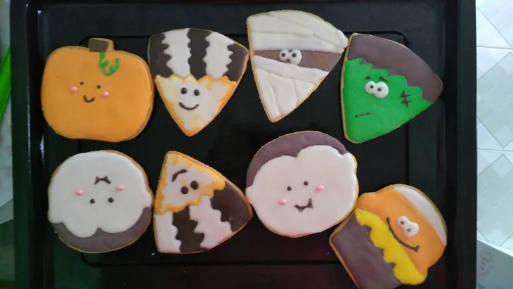 Chị em làm bánh handmade kiếm bộn tiền nhờ làm bánh Halloween kinh dị - Ảnh 1. Chị em làm bánh handmade kiếm bộn tiền nhờ làm bánh Halloween kinh dị - Ảnh 1.