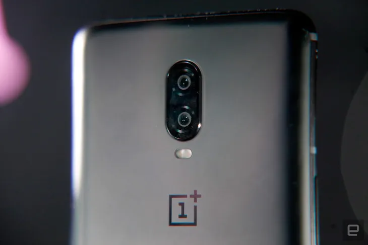 OnePlus 6T ra mắt: Màn hình 6,4 inch, Snapdragon 845, nhận diện vân tay dưới màn hình - Ảnh 5. OnePlus 6T ra mắt: Màn hình 6,4 inch, Snapdragon 845, nhận diện vân tay dưới màn hình - Ảnh 5.