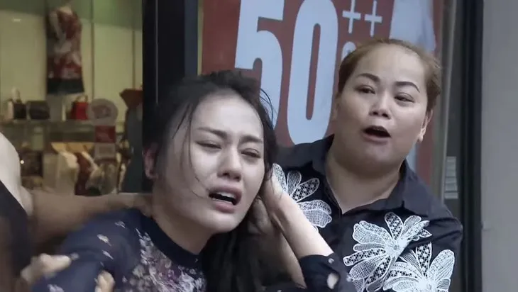 Quỳnh búp bê - Tập 22: Dính bẫy đánh ghen, Quỳnh bị đánh tả tơi rồi tung video lên mạng - Ảnh 3. Quỳnh búp bê - Tập 22: Dính bẫy đánh ghen, Quỳnh bị đánh tả tơi rồi tung video lên mạng - Ảnh 3.