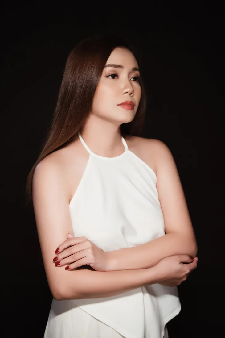 Ca sĩ Ngọc Anh ngấn lệ khi hát ca khúc của Phạm Phương Thảo - Ảnh 3. Ca sĩ Ngọc Anh ngấn lệ khi hát ca khúc của Phạm Phương Thảo - Ảnh 3.
