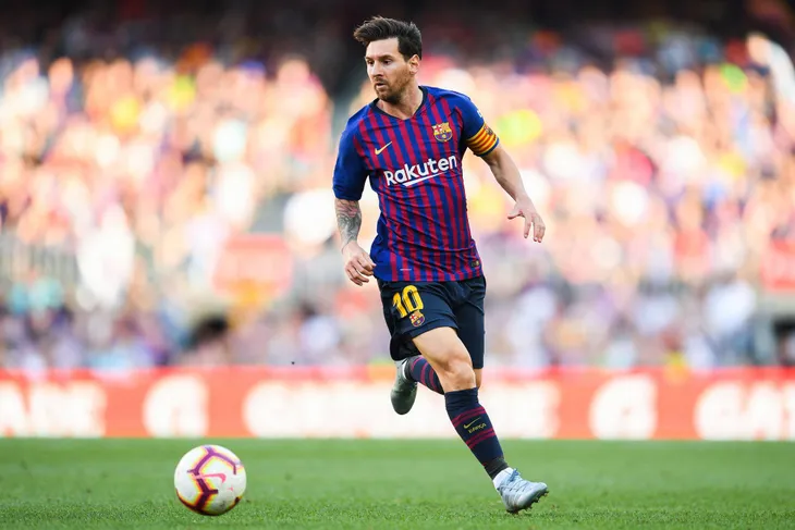 Top 10 chân sút vĩ đại nhất lịch sử Champions League: Messi còn kém xa Ronaldo - Ảnh 2. Top 10 chân sút vĩ đại nhất lịch sử Champions League: Messi còn kém xa Ronaldo - Ảnh 2.
