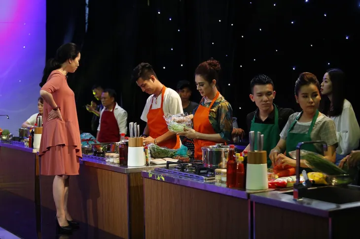 Học viện mẹ chồng: Khánh Chi sợ mất chồng khi nhờ người mang thai hộ - Ảnh 2. Học viện mẹ chồng: Khánh Chi sợ mất chồng khi nhờ người mang thai hộ - Ảnh 2.