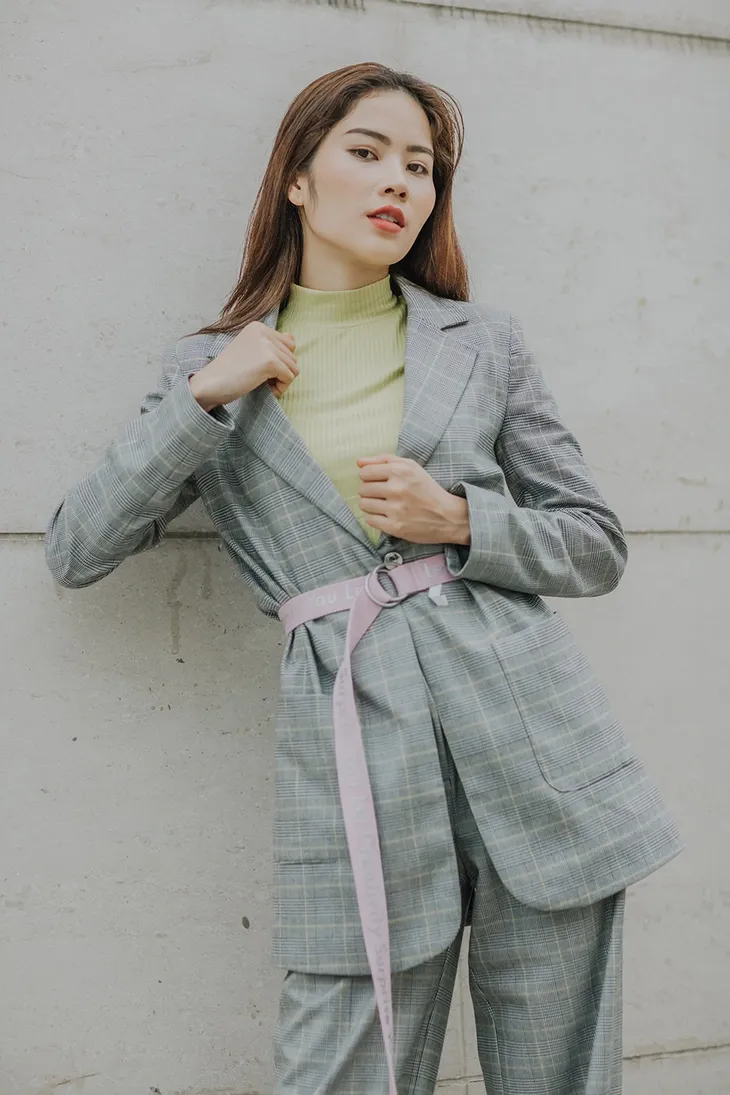 Dàn thí sinh The Face Vietnam 2018 khoe phong cách street style cực chất - Ảnh 11. Dàn thí sinh The Face Vietnam 2018 khoe phong cách street style cực chất - Ảnh 11.
