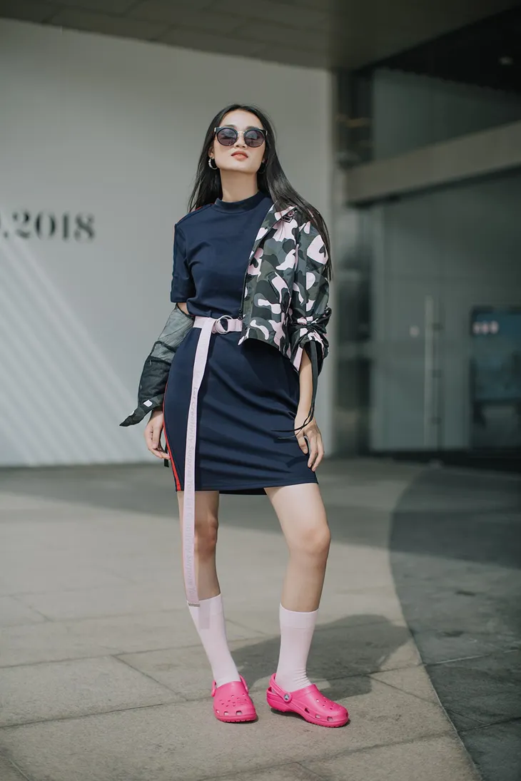 Dàn thí sinh The Face Vietnam 2018 khoe phong cách street style cực chất - Ảnh 6. Dàn thí sinh The Face Vietnam 2018 khoe phong cách street style cực chất - Ảnh 6.