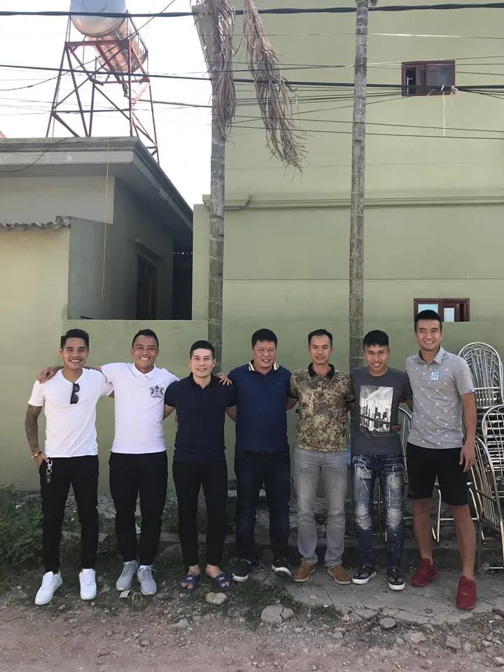 Cựu tiền vệ Nguyễn Minh Châu về Việt Nam sau 1 năm định cư tại Australia - Ảnh 2. Cựu tiền vệ Nguyễn Minh Châu về Việt Nam sau 1 năm định cư tại Australia - Ảnh 2.