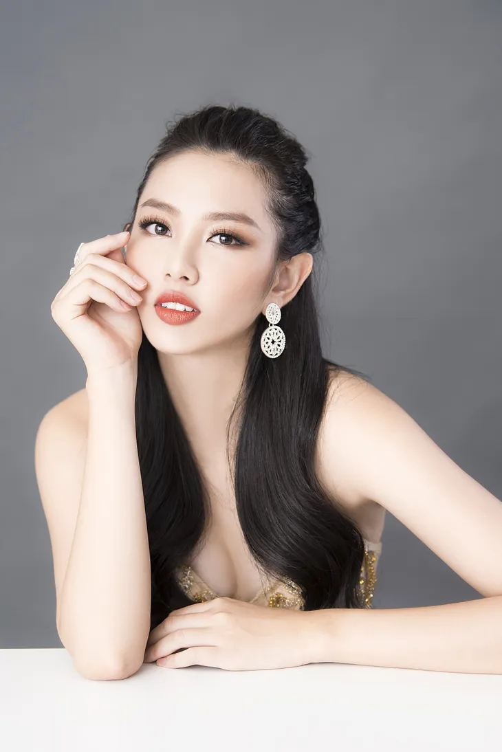 Thùy Tiên khoe sắc vóc chuẩn từng centimet trong bộ hình dạ hội mới - Ảnh 5. Thùy Tiên khoe sắc vóc chuẩn từng centimet trong bộ hình dạ hội mới - Ảnh 5.