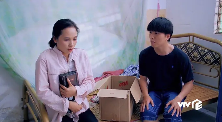 Cung đường tội lỗi - Tập 31: Xóm trọ nghèo rúng động vì nhà Tú mất trộm số tiền lớn - Ảnh 3. Cung đường tội lỗi - Tập 31: Xóm trọ nghèo rúng động vì nhà Tú mất trộm số tiền lớn - Ảnh 3.