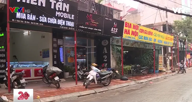 Hà Nội có tuyến phố kiểu mẫu thứ hai: Nhiều ý kiến trái chiều - Ảnh 1. Hà Nội có tuyến phố kiểu mẫu thứ hai: Nhiều ý kiến trái chiều - Ảnh 1.